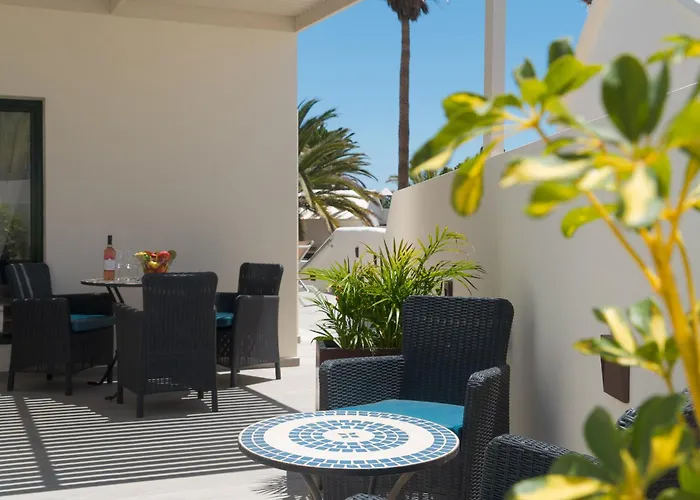 Irene Lanzarote En En Complejo Con Piscina Comunal Costa Teguise